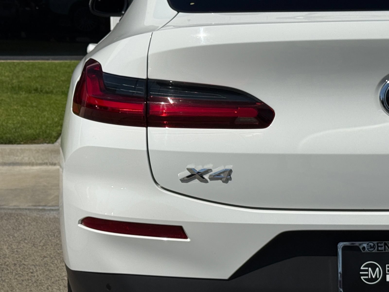 Used 2023 BMW X4 xDrive30i w/ Convenience Package AWD/4WD image 11
