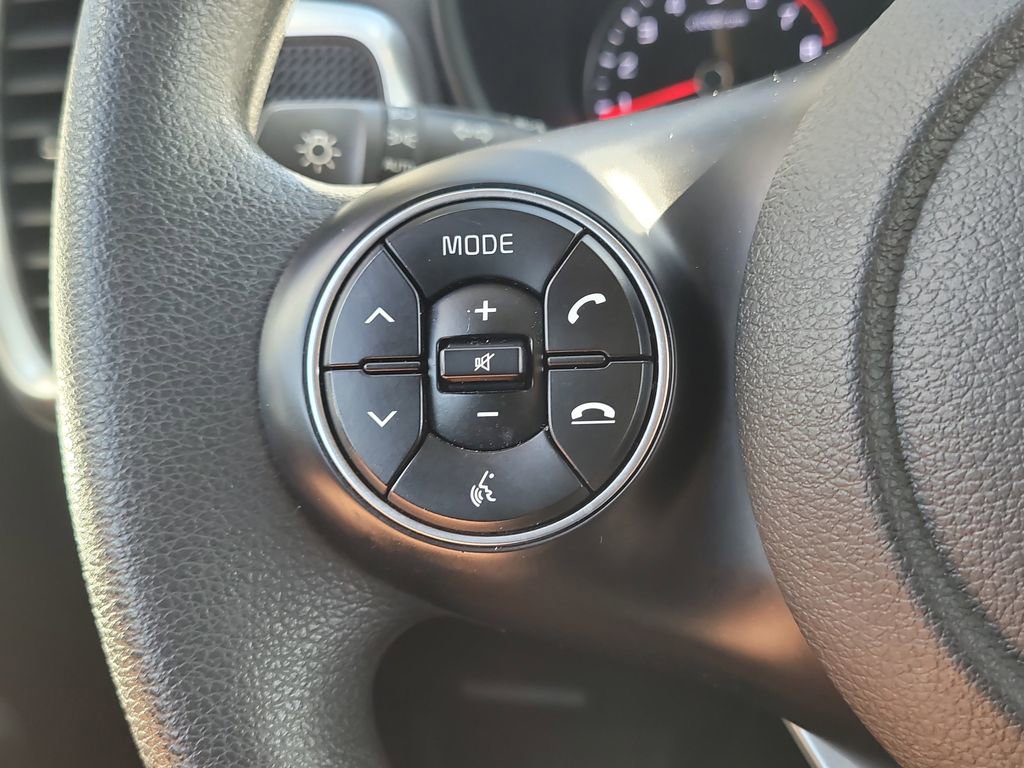 Used 2022 Kia Soul LX image 25