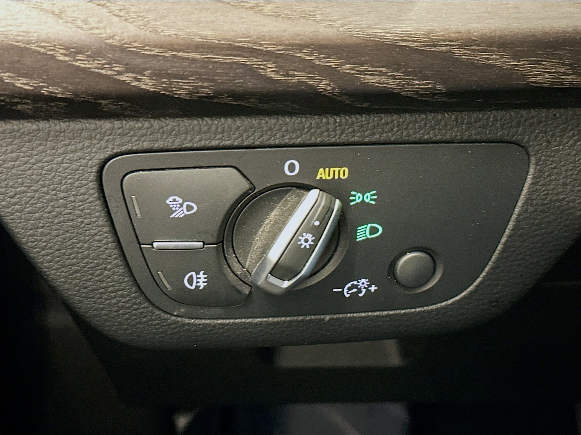 Used 2018 Audi Q5 2.0T Premium image 17