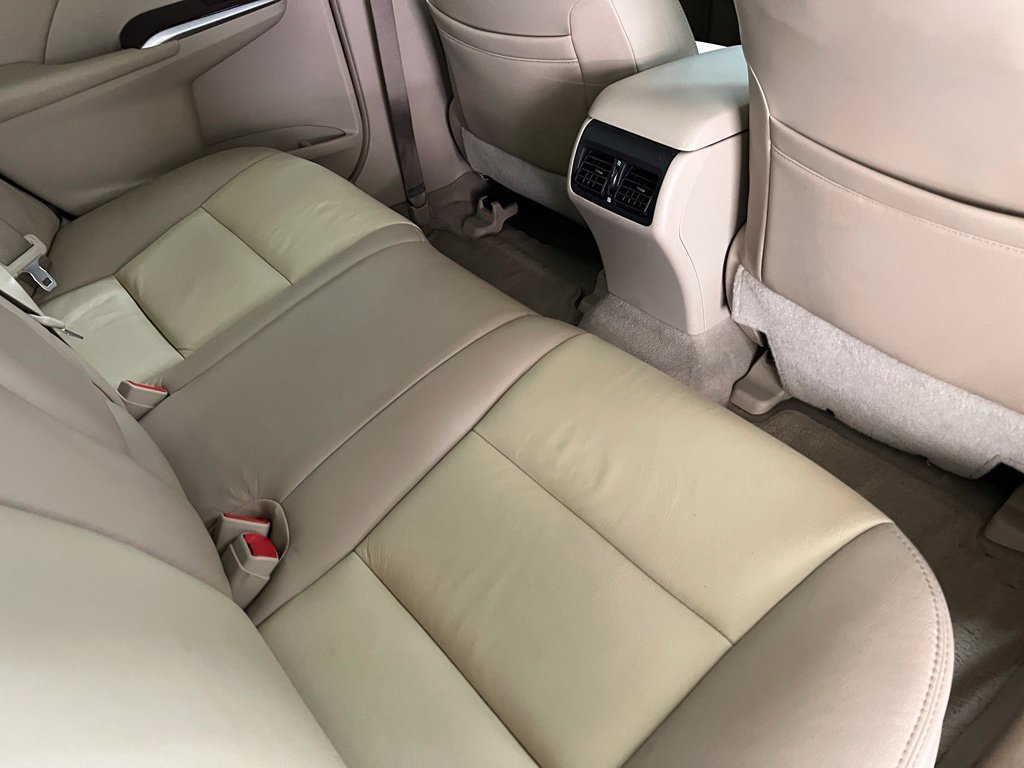 Used 2012 Toyota Camry XLE w/ Convenience Pkg FWD image 20