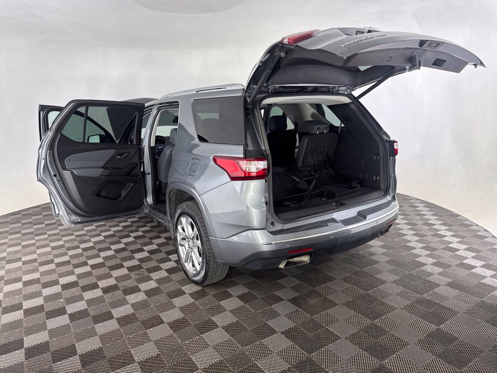 Used 2021 Chevrolet Traverse Premier AWD/4WD image 18