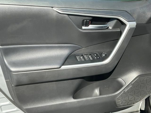 Used 2024 Toyota RAV4 XLE FWD image 14