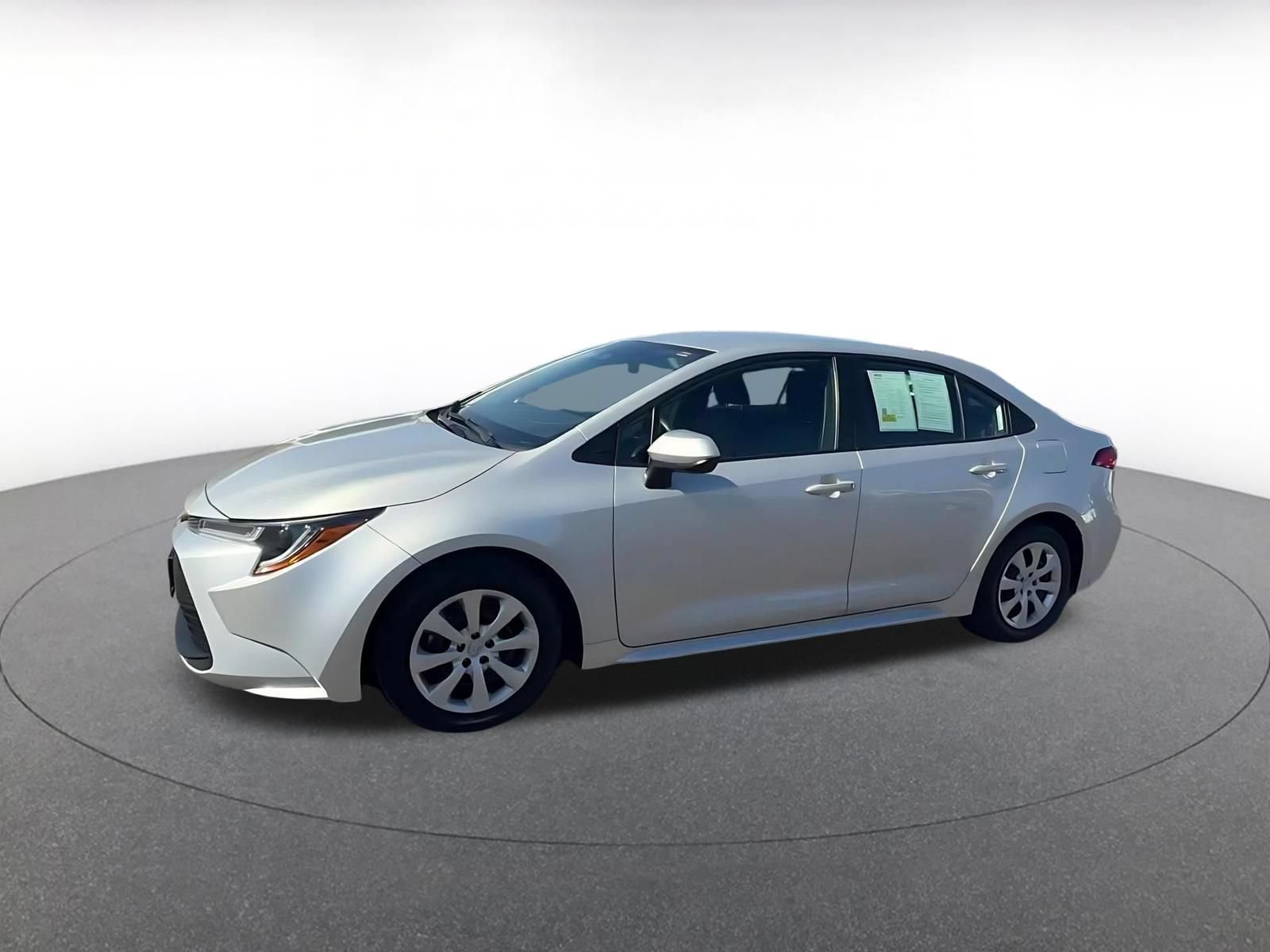 Used 2025 Toyota Corolla LE FWD image 8