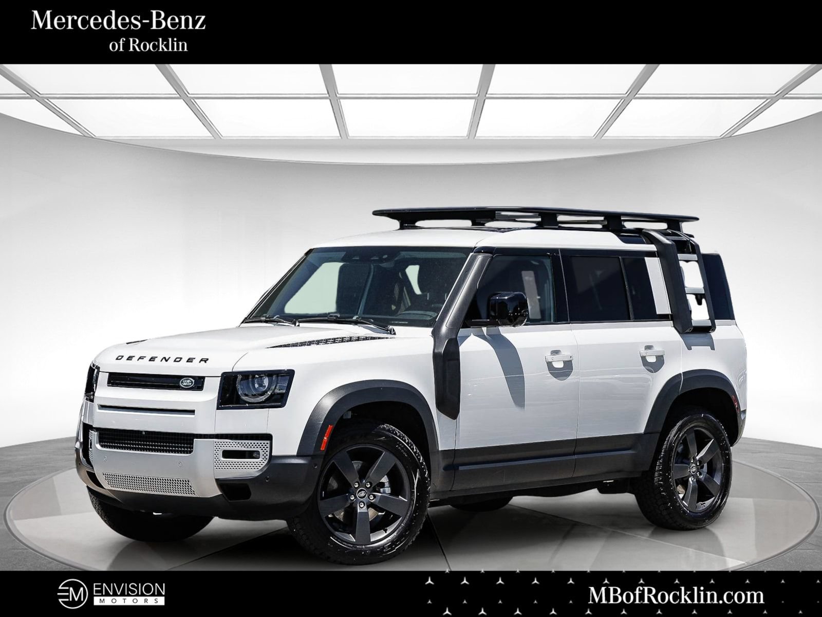 Used 2023 Land Rover Defender 110 S AWD/4WD image 1