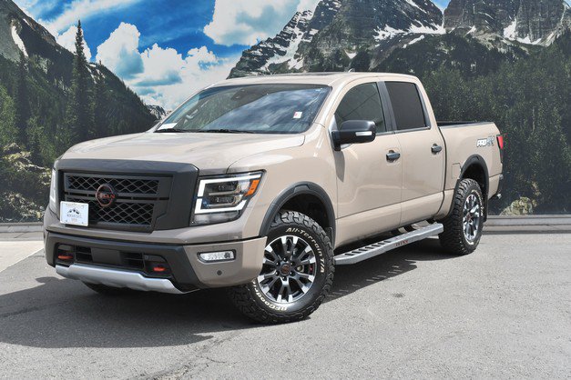 Used 2024 Nissan Titan PRO-4X w/ Pro-4x Convenience Package AWD/4WD image 6