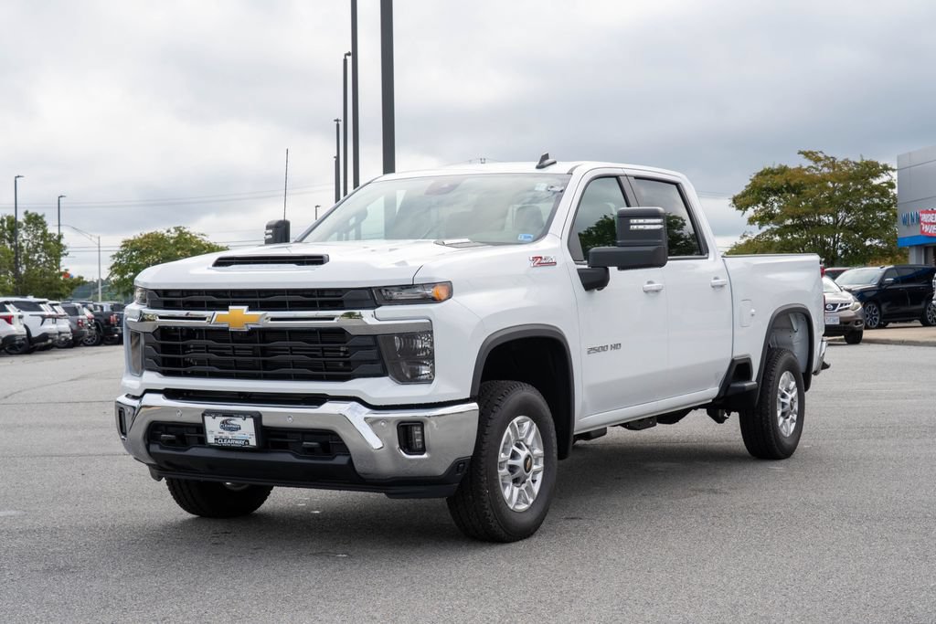 New 2026 Chevrolet Silverado 2500 LT w/ Safety Package AWD/4WD image 3