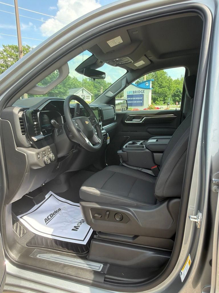 New 2026 Chevrolet Silverado 1500 LT AWD/4WD image 12
