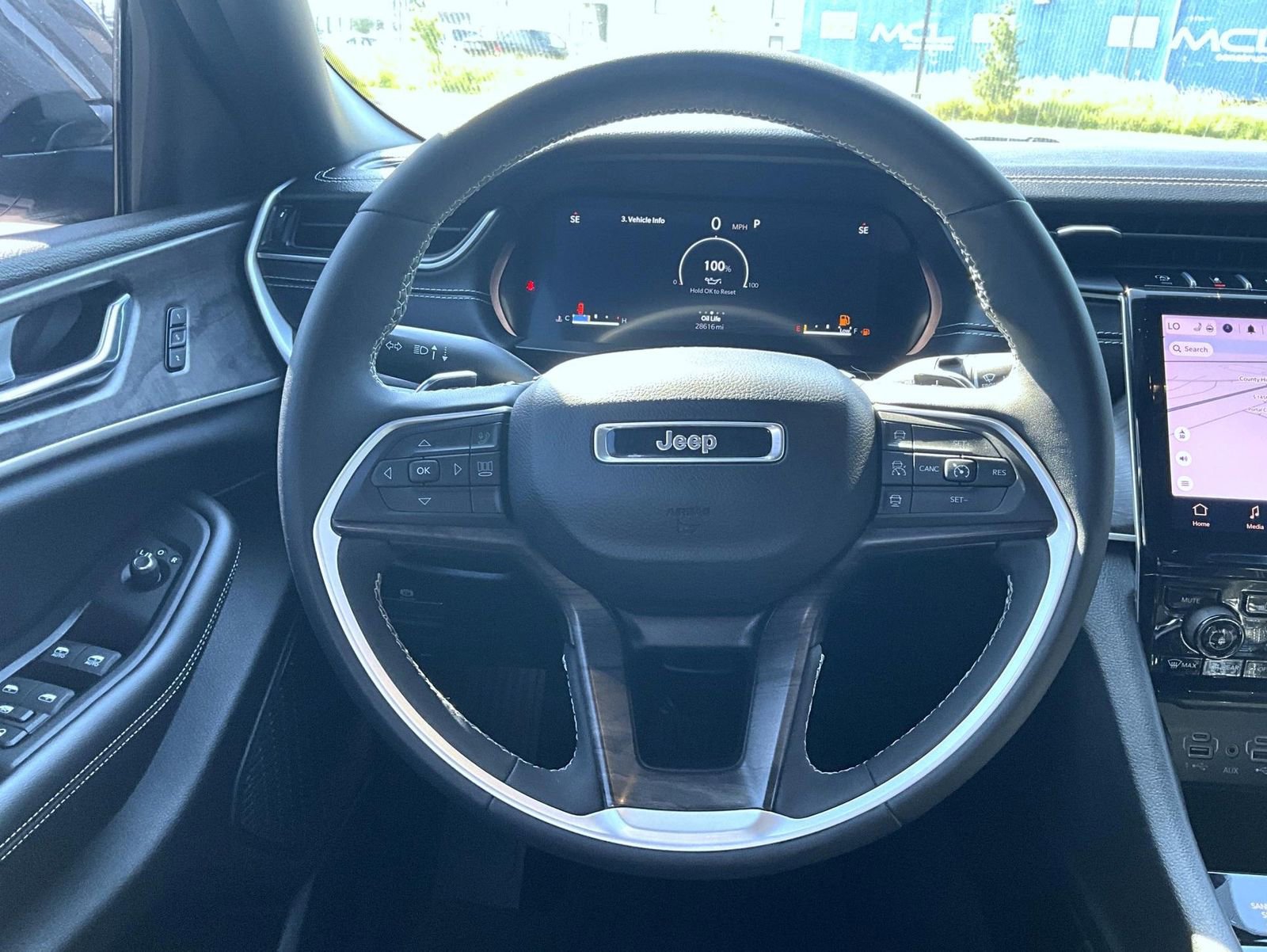 Used 2024 Jeep Grand Cherokee L Limited image 12