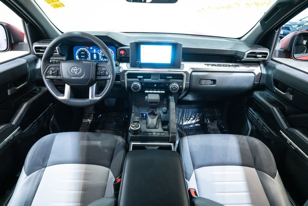 Certified 2025 Toyota Tacoma TRD Off-Road image 16