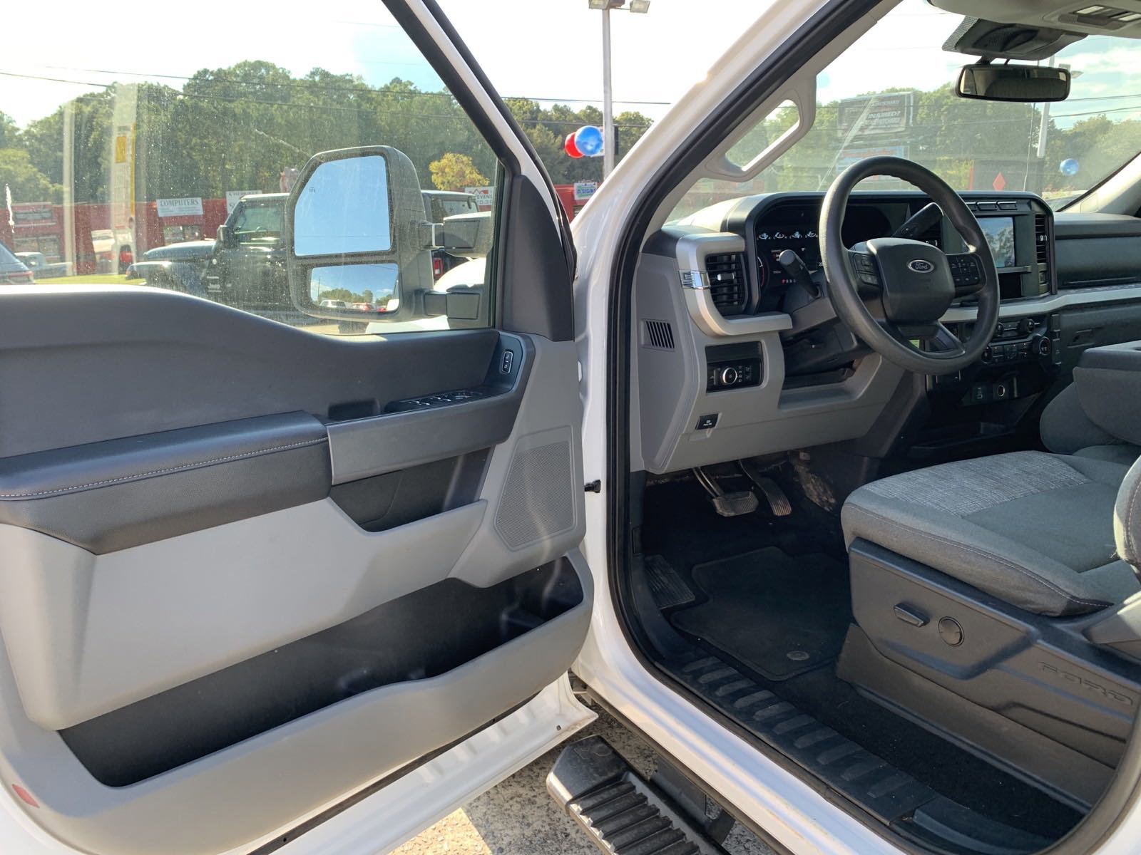 Used 2023 Ford F250 XLT image 12