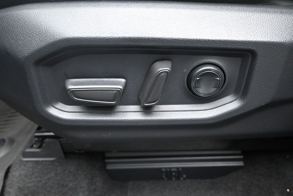 Used 2024 Toyota Tundra Limited AWD/4WD image 10