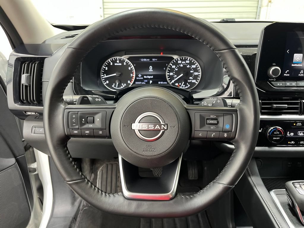 Used 2025 Nissan Pathfinder SV AWD/4WD image 15