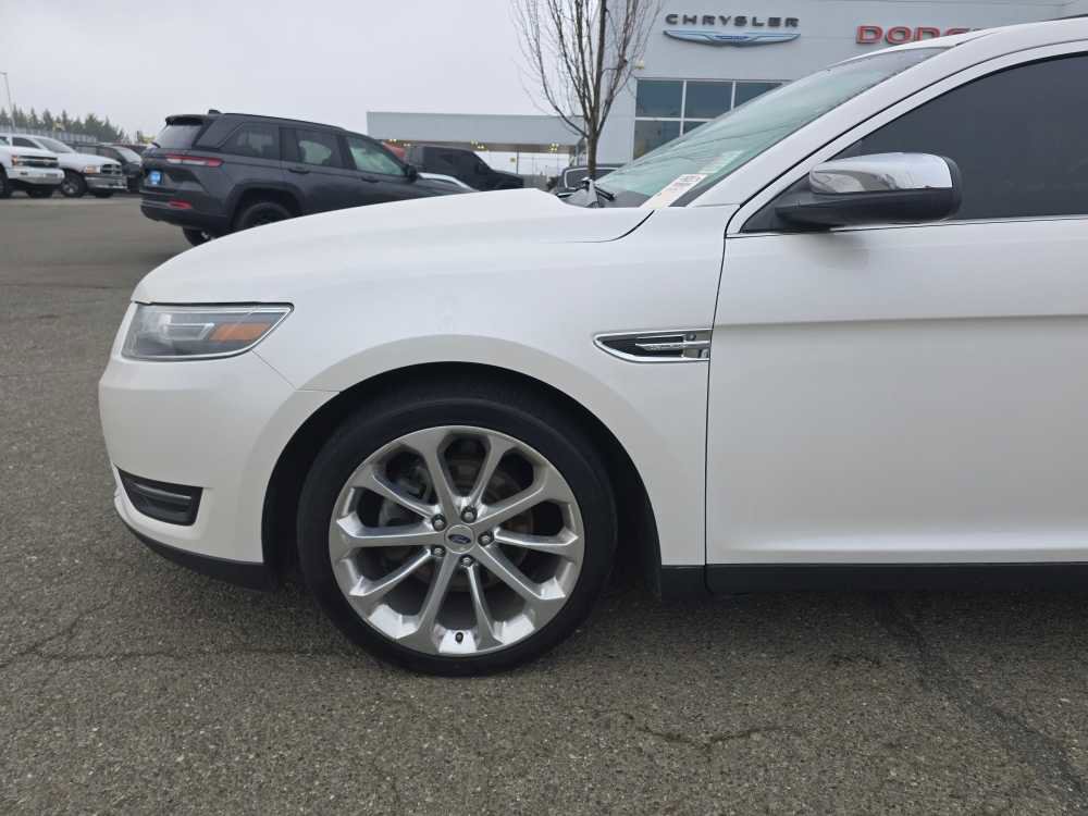 Used 2018 Ford Taurus Limited image 6
