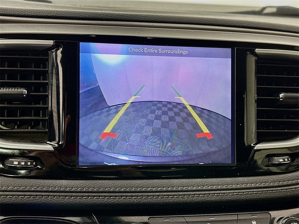 Used 2018 Chrysler Pacifica Limited image 14