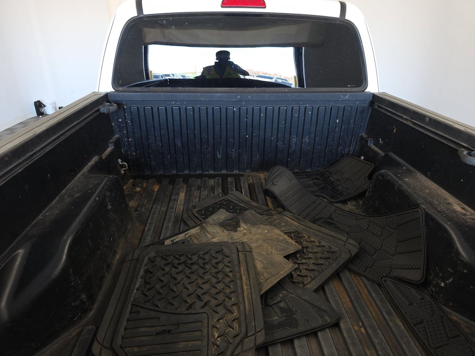Used 2020 Toyota Tacoma SR AWD/4WD image 12