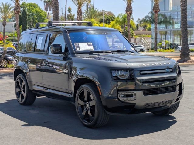 Used 2021 Land Rover Defender 110 X-Dynamic SE AWD/4WD image 3