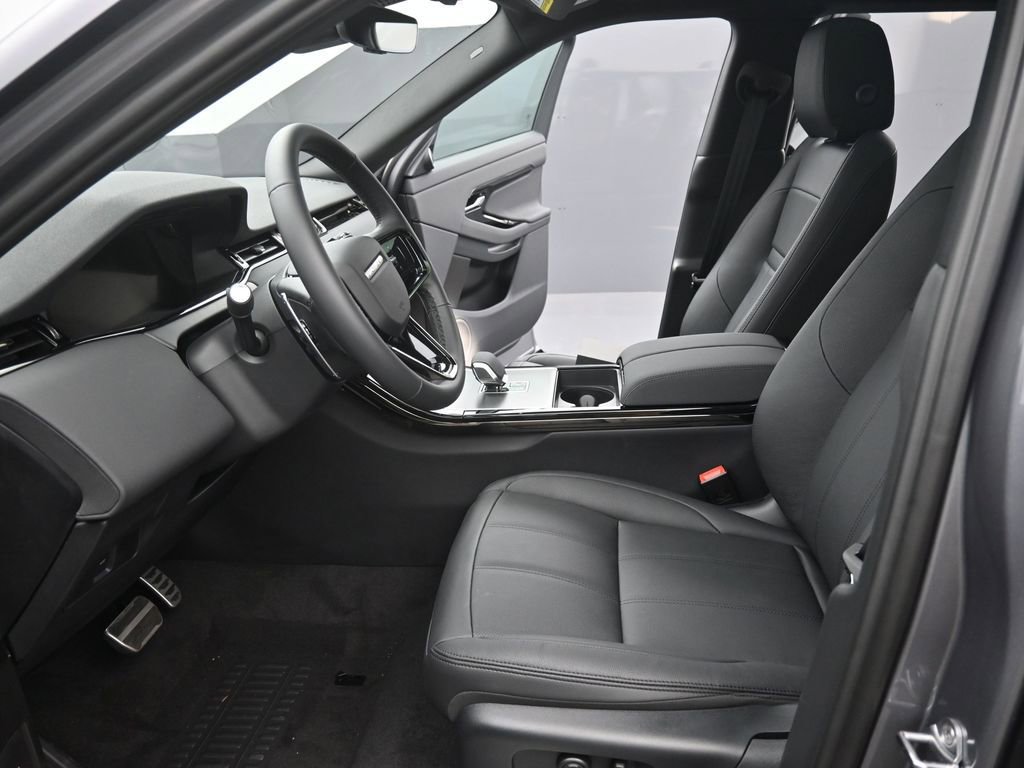 Used 2025 Land Rover Range Rover Evoque Dynamic SE image 18