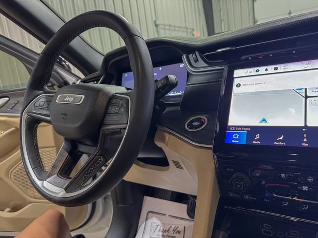 Used 2023 Jeep Grand Cherokee L Limited w/ Luxury Tech Group II AWD/4WD image 14