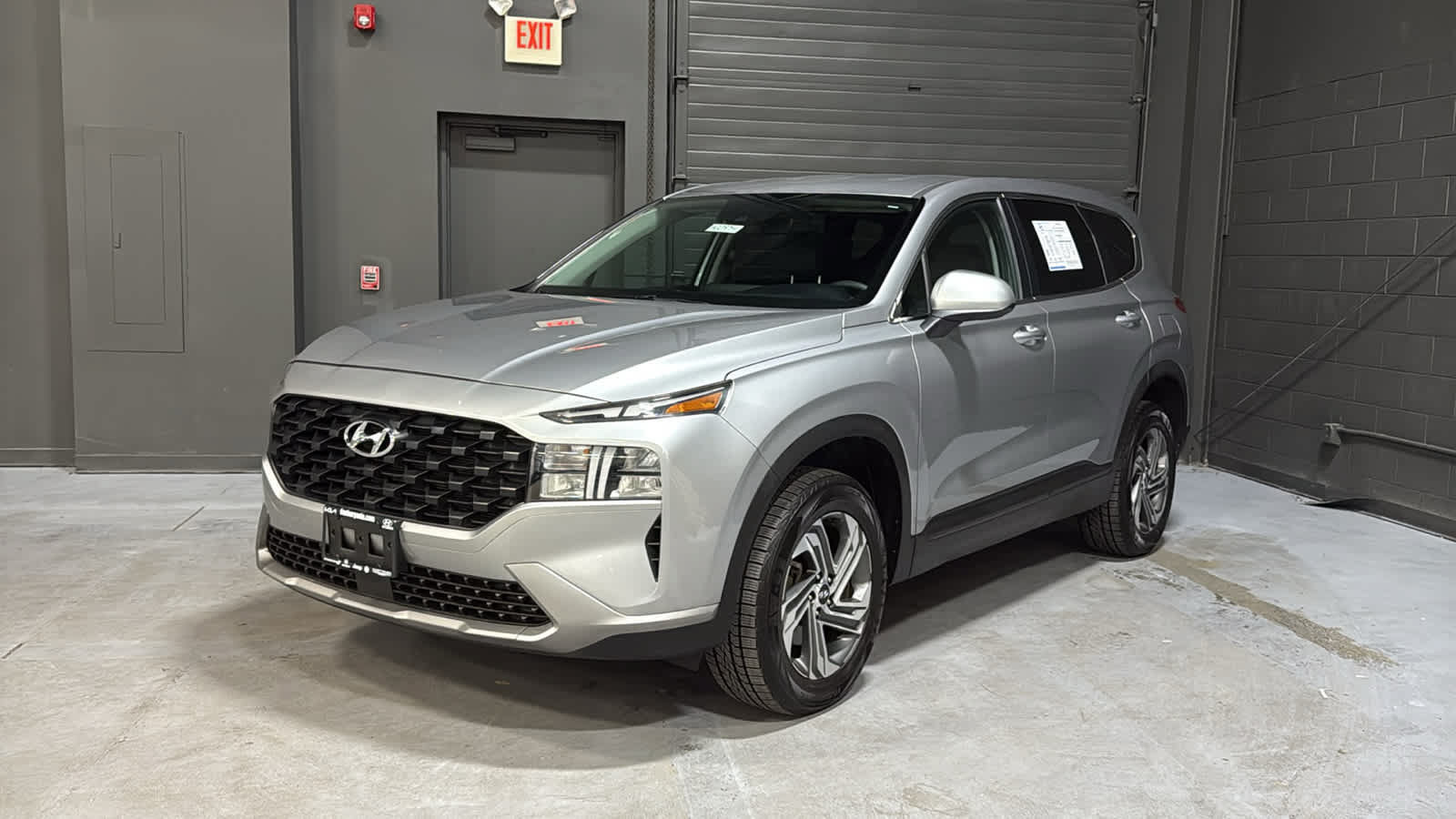 Used 2023 Hyundai Santa Fe SE AWD/4WD image 3