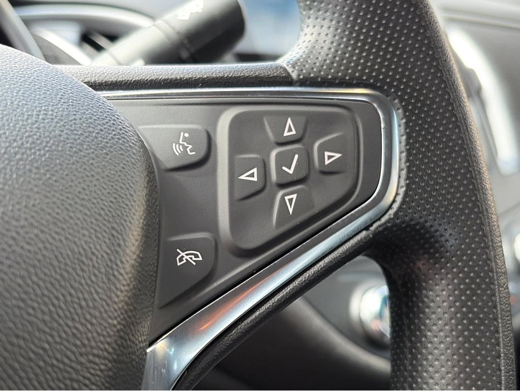 Used 2025 Chevrolet Malibu LT FWD image 14