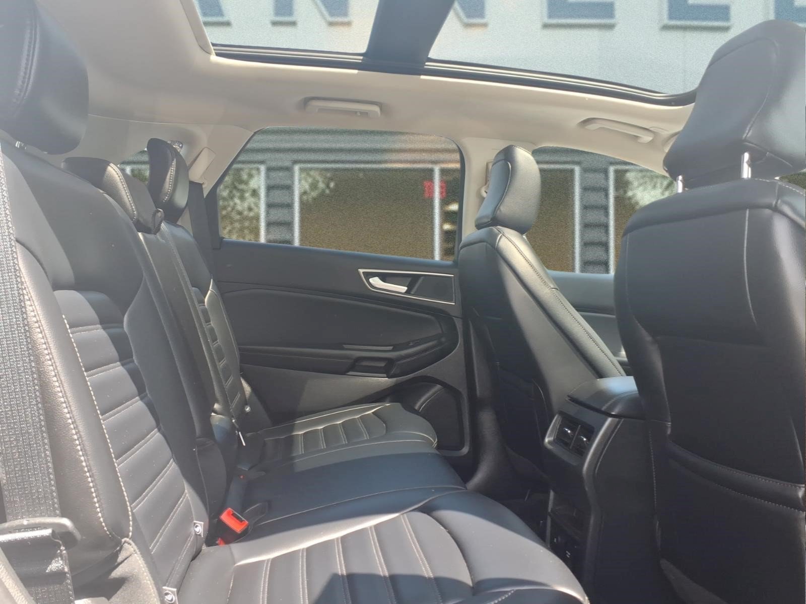 Used 2024 Ford Edge SEL w/ Convenience Package AWD/4WD image 12