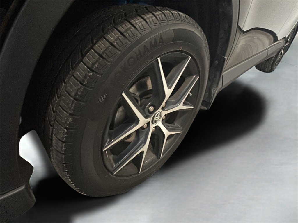 Used 2016 Toyota RAV4 SE image 4