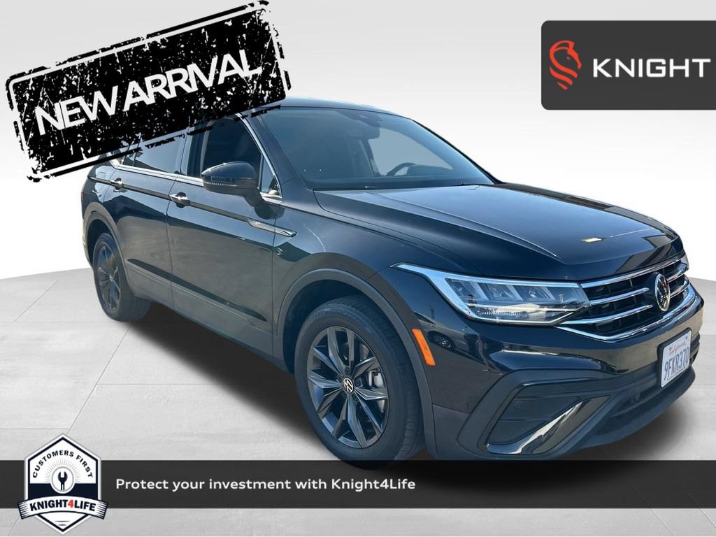 Used 2023 Volkswagen Tiguan SE FWD image 1