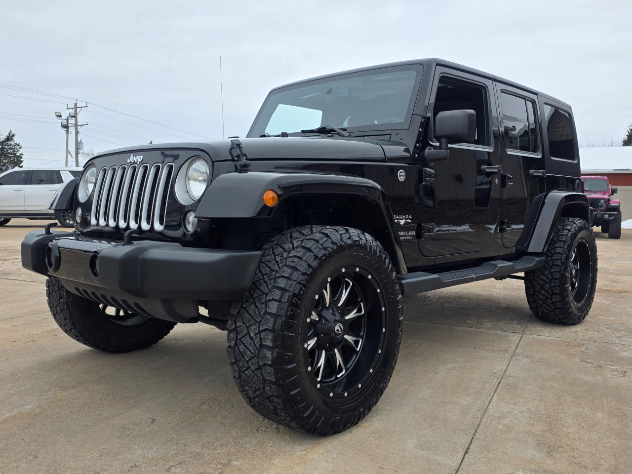Used 2016 Jeep Wrangler Unlimited Sahara image 2