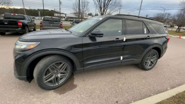 New 2026 Ford Explorer ST w/ Sun And Sound Package image 6