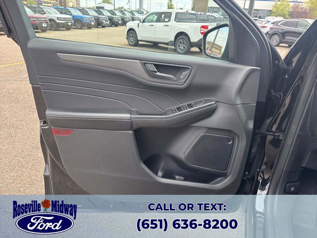 Used 2023 Ford Escape Active AWD/4WD image 25
