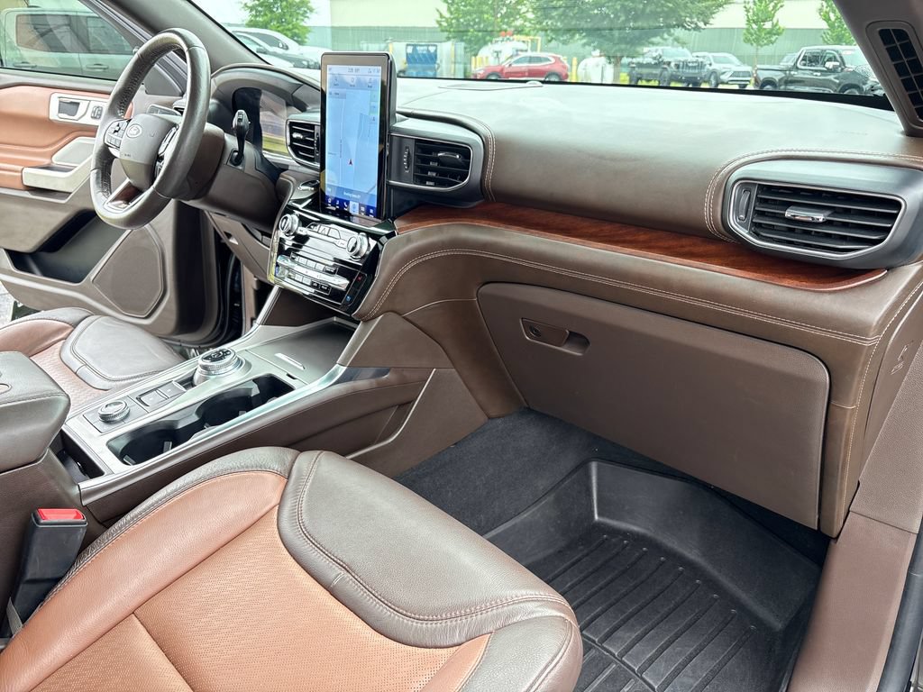 Used 2022 Ford Explorer King Ranch w/ Premium Technology Package AWD/4WD image 53