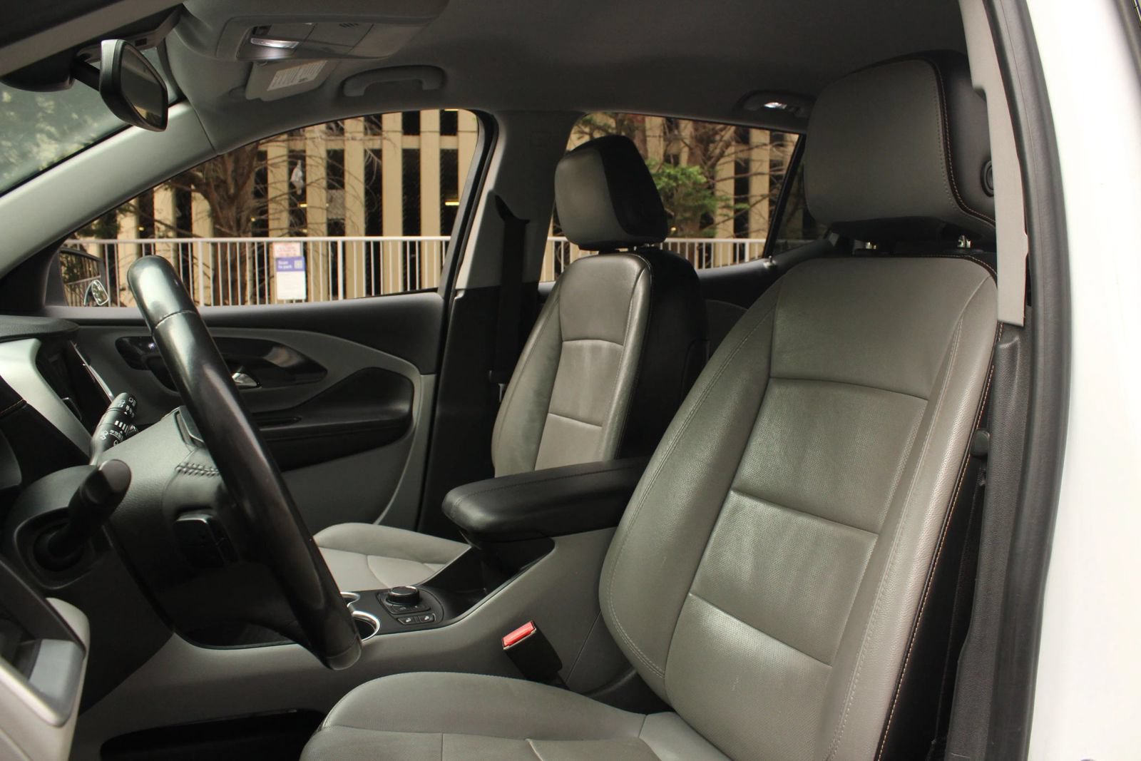 Used 2020 GMC Terrain SLT FWD image 16
