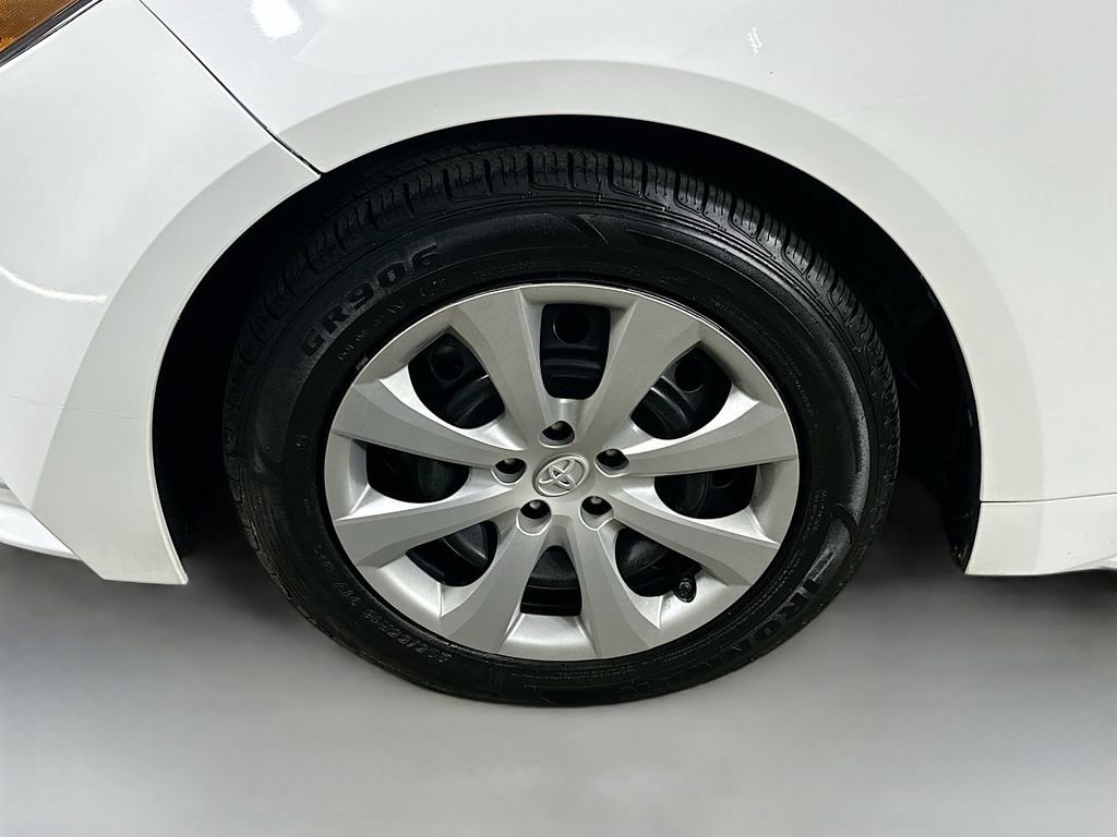Used 2022 Toyota Corolla LE FWD image 8