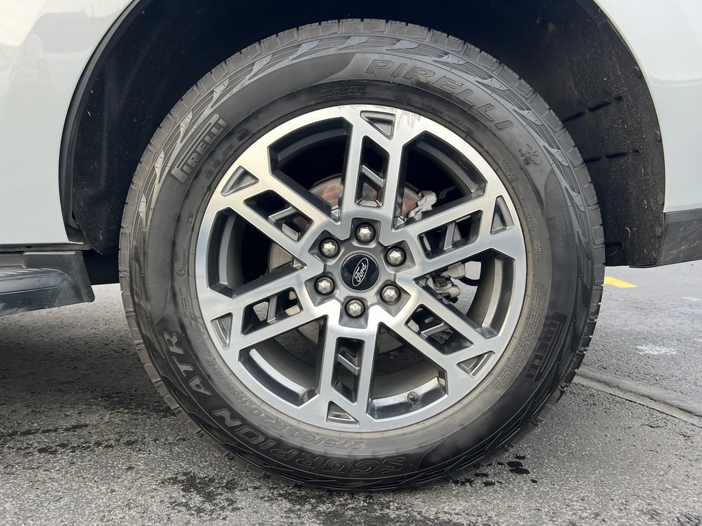 Certified 2025 Ford Expedition Active image 10