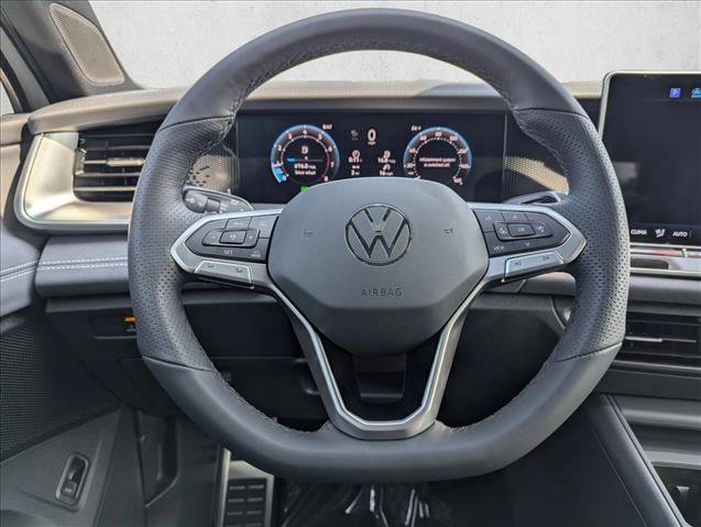 New 2026 Volkswagen Tiguan SE R-Line FWD image 15