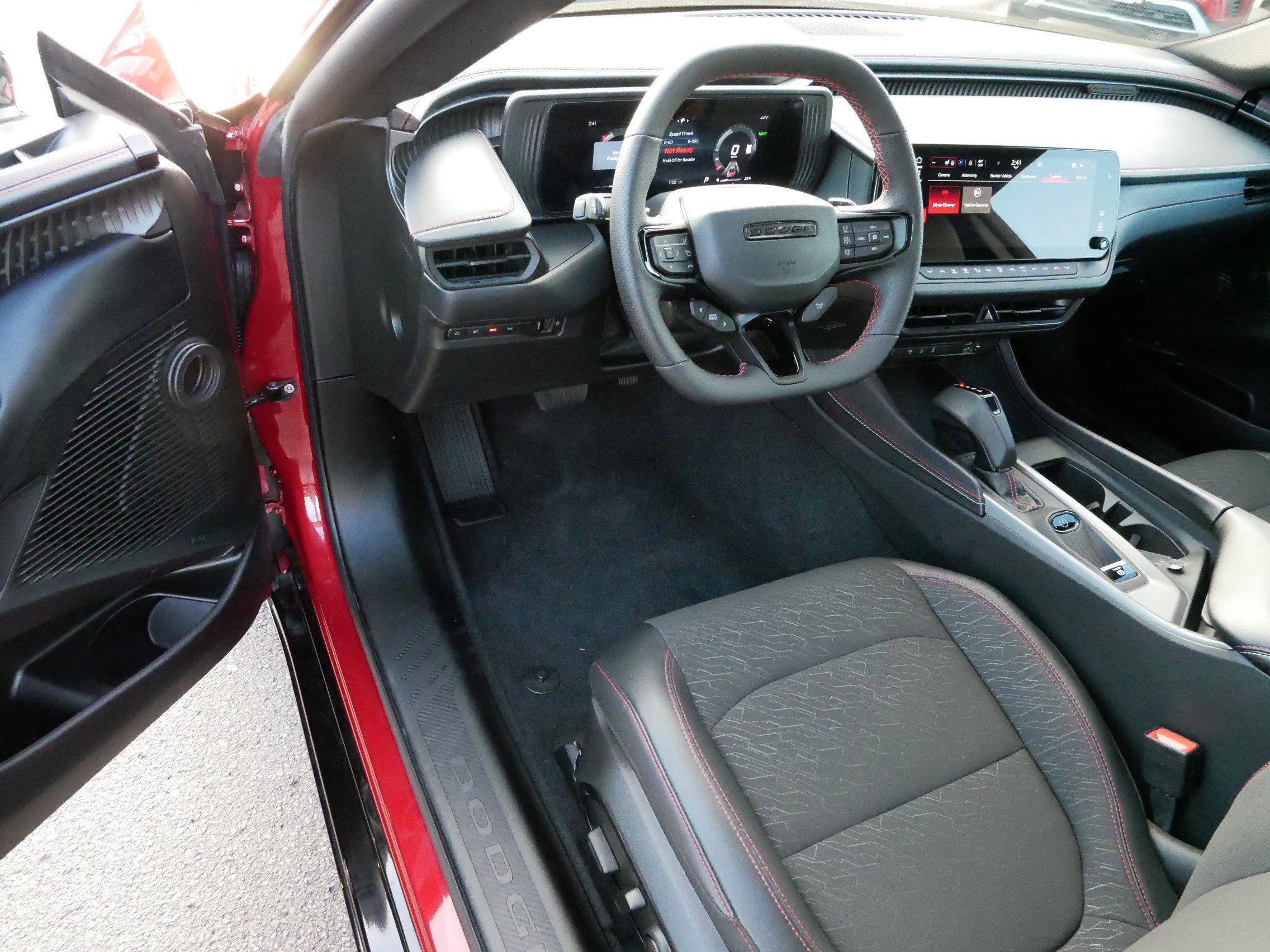 Used 2025 Dodge Charger R/T w/ Sun & Sound Package image 9