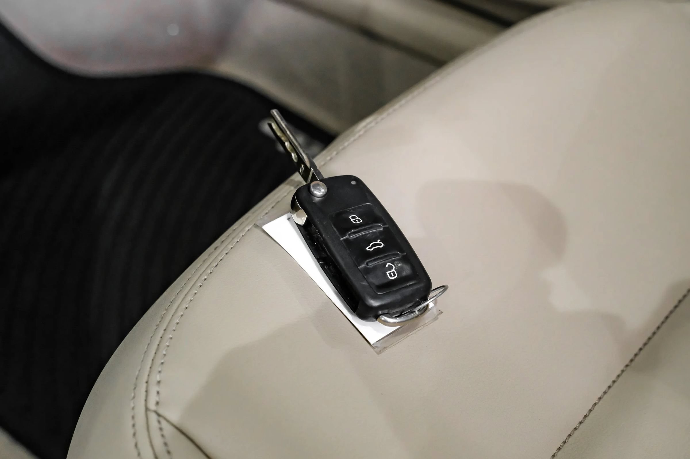 Used 2014 Volkswagen Beetle 2.5 FWD image 49