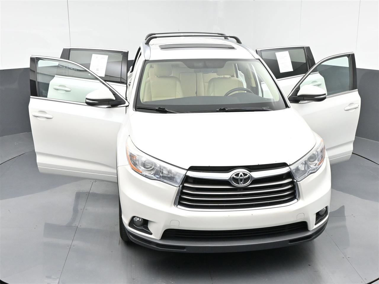 Used 2016 Toyota Highlander XLE AWD/4WD image 38