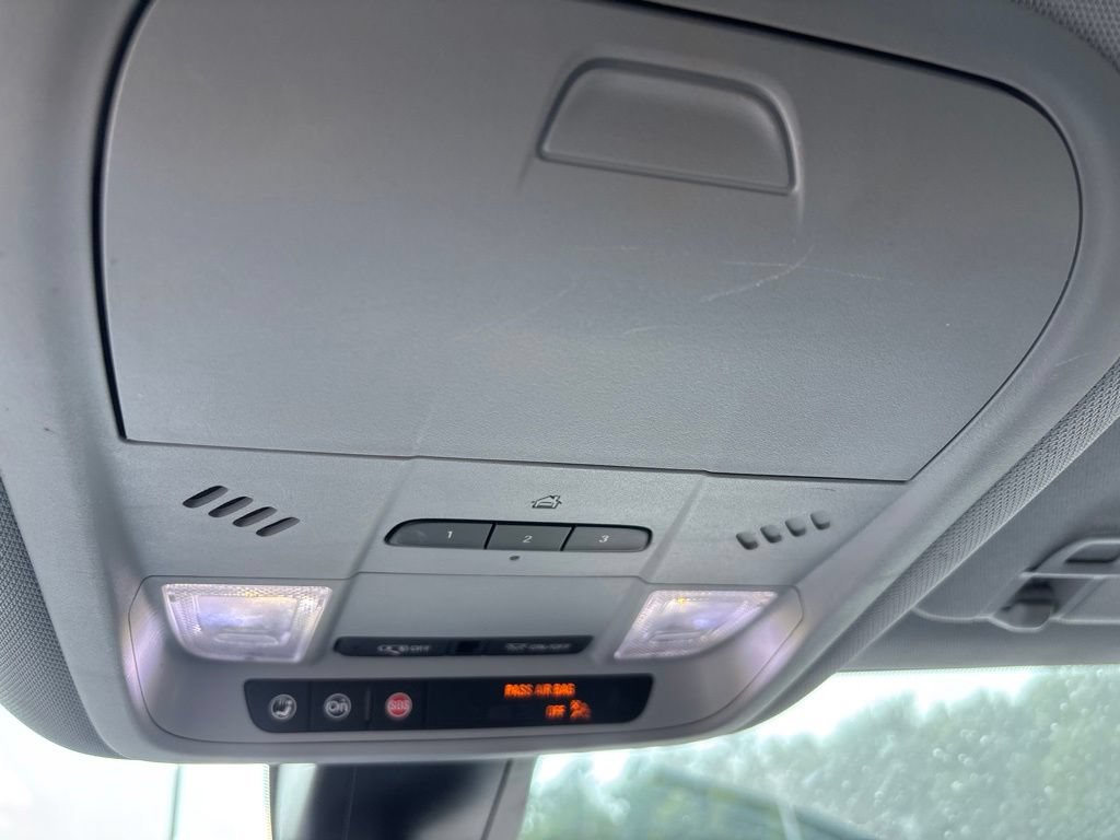 Used 2021 Chevrolet Blazer LT FWD image 16