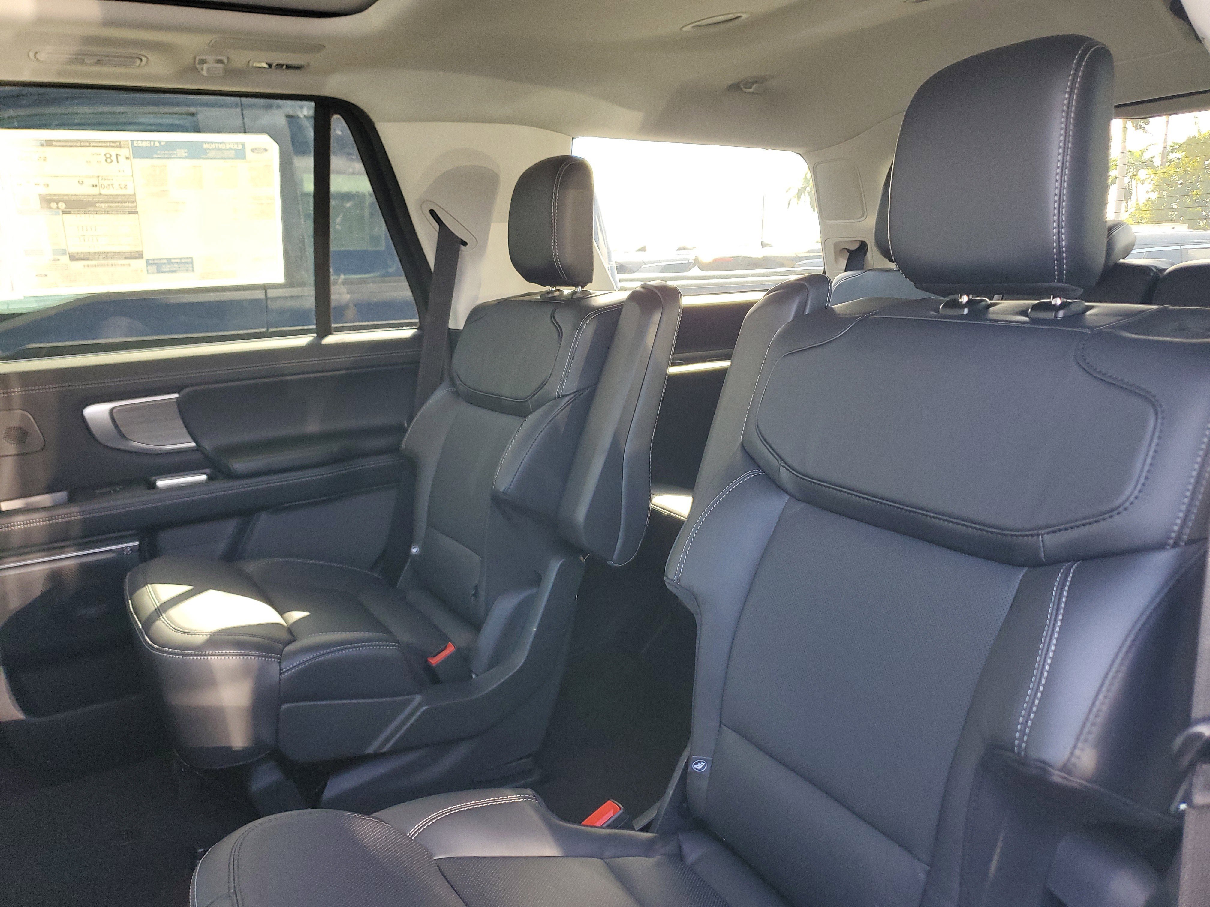 New 2026 Ford Expedition Platinum w/ Driver's Package AWD/4WD image 9