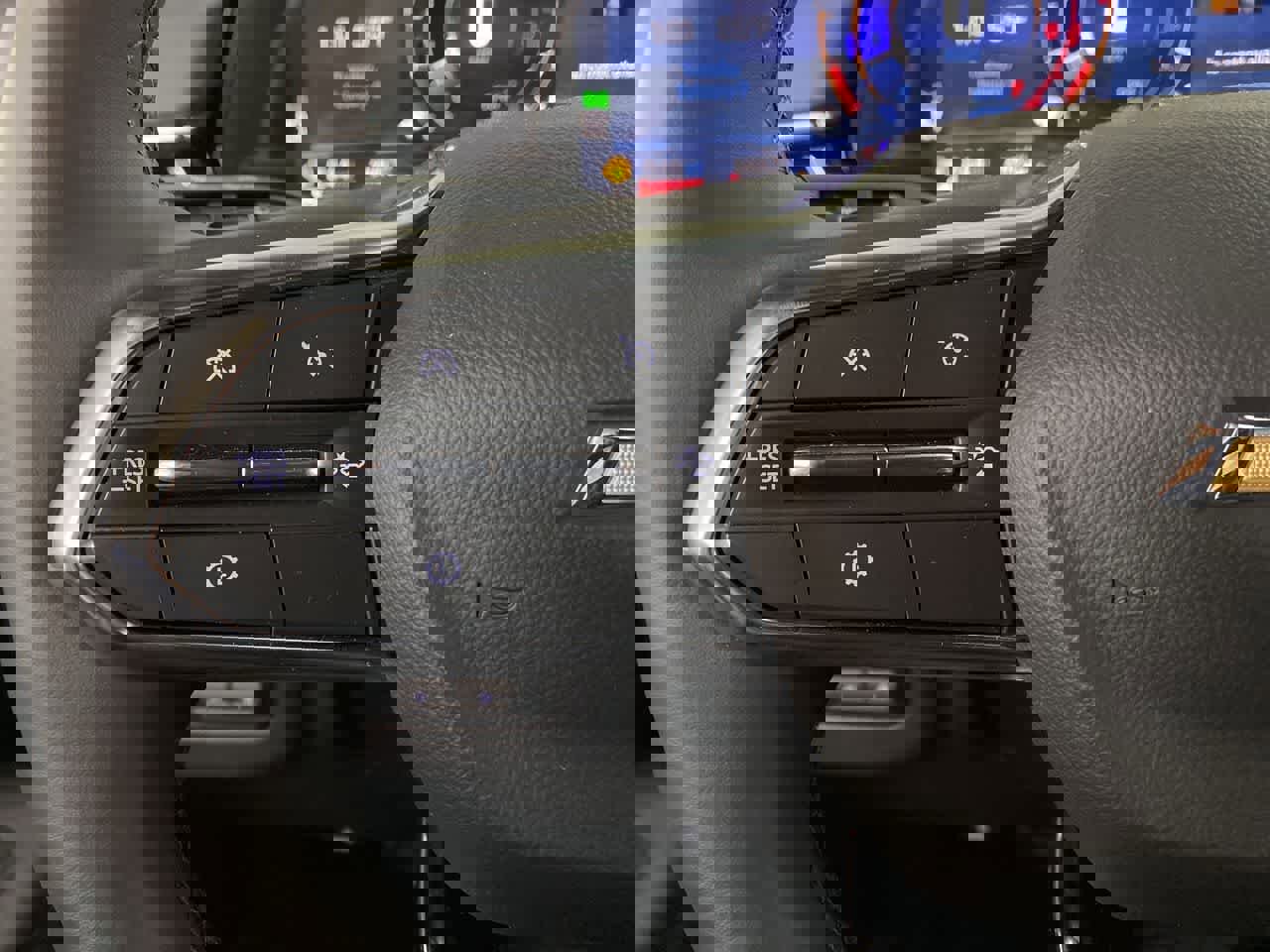 Used 2025 Chevrolet Tahoe High Country image 21