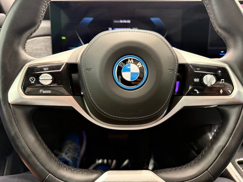 Used 2024 BMW i7 xDrive60 AWD/4WD image 38