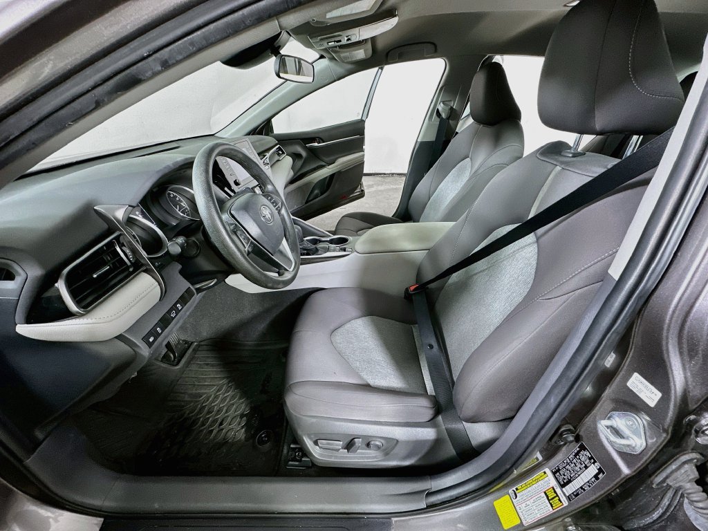 Used 2021 Toyota Camry LE FWD image 16