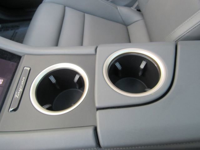 Used 2022 Porsche Taycan 4S image 50