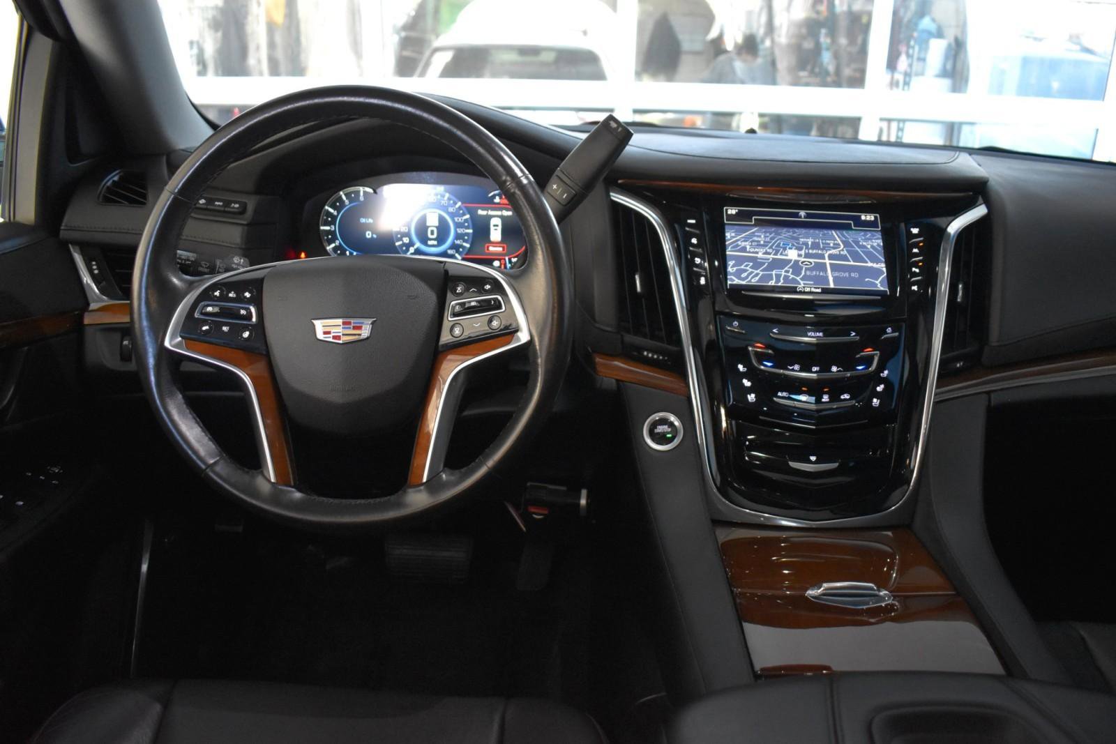 Used 2017 Cadillac Escalade Luxury image 17