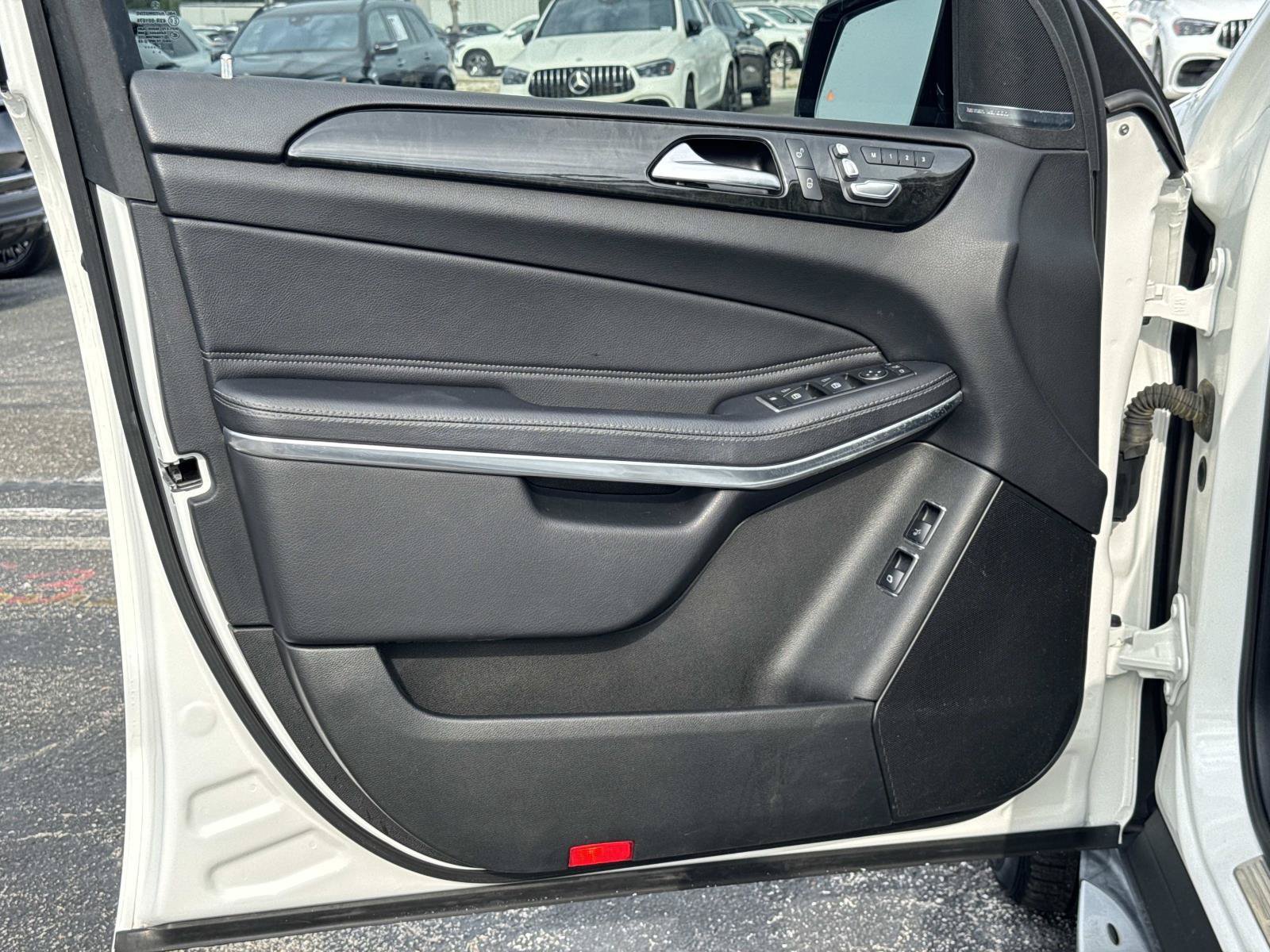 Used 2018 Mercedes-Benz GLS 550 4MATIC image 19