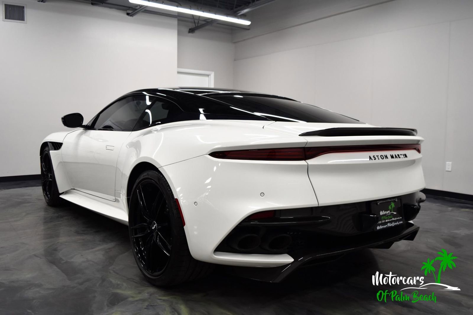 Used 2019 Aston Martin DBS Superleggera image 8
