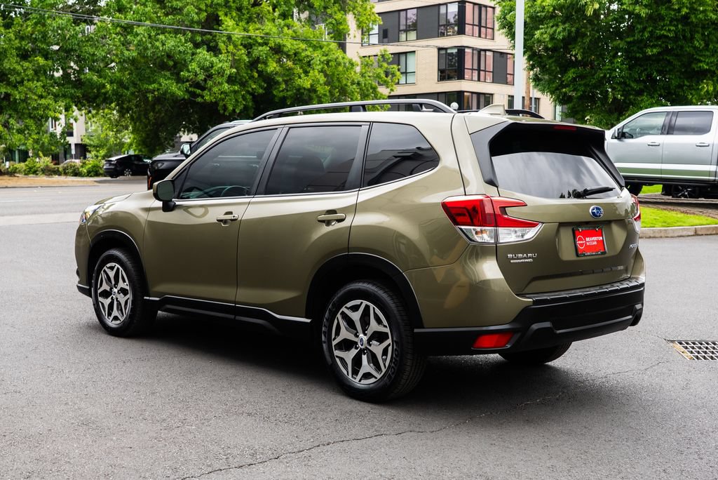 Used 2022 Subaru Forester Premium AWD/4WD image 4