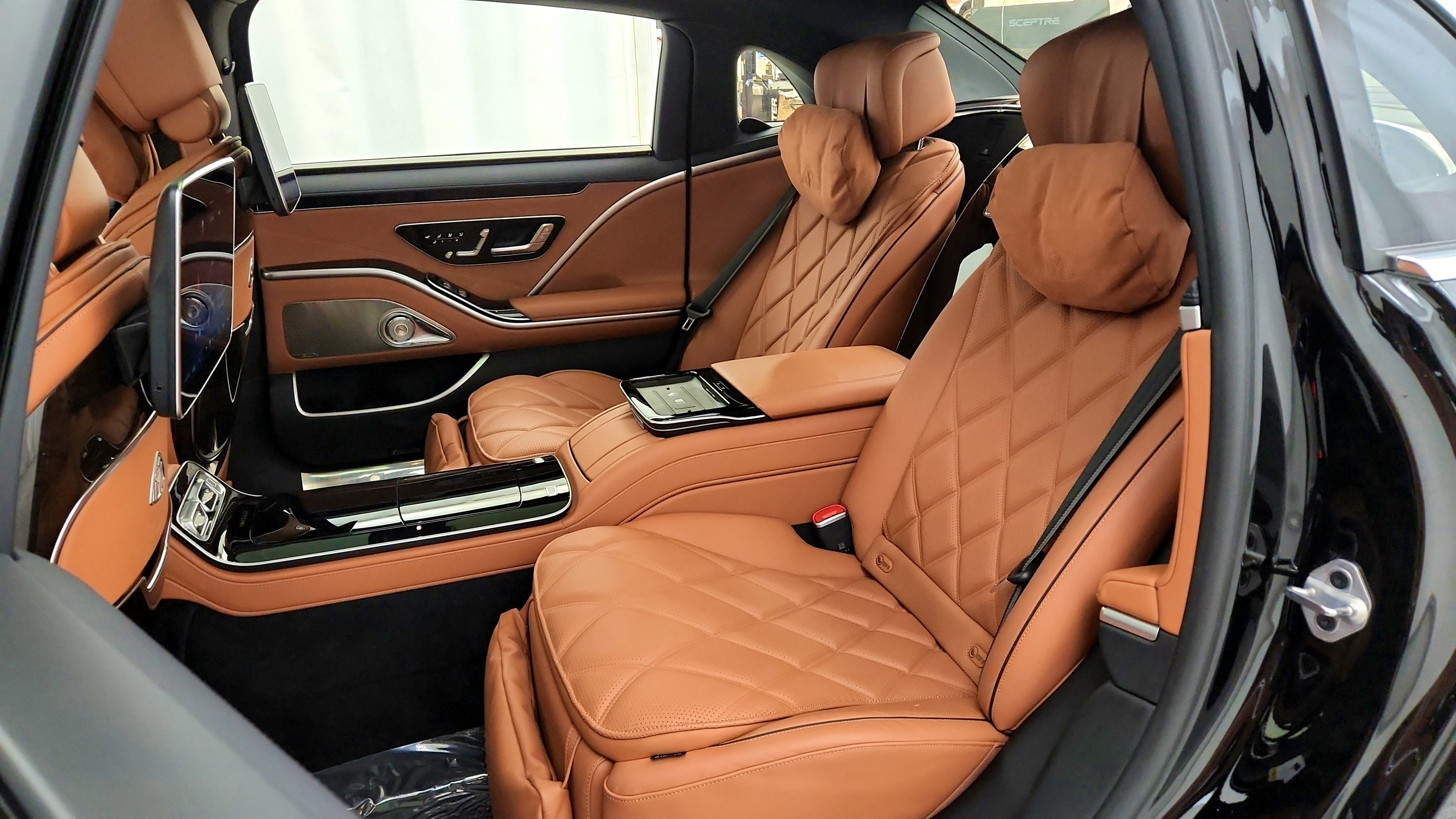 Used 2023 Mercedes-Benz Maybach S 680 4MATIC w/ Manufaktur Leather Package image 26