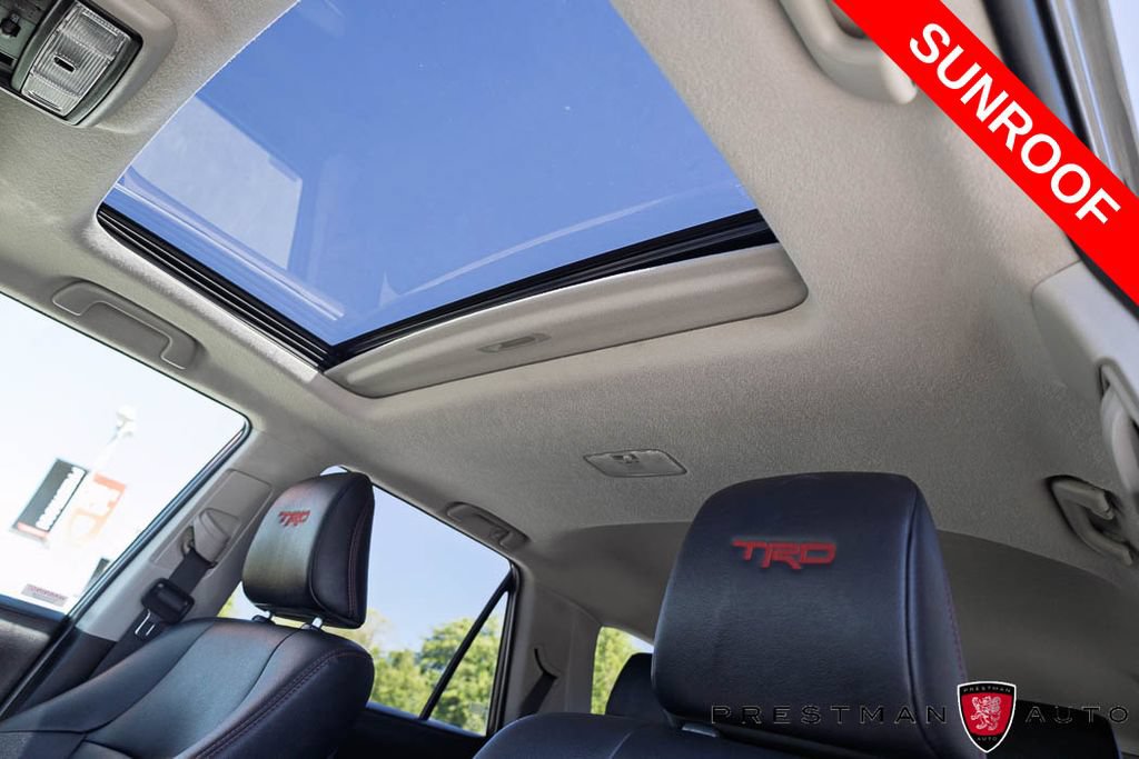 Used 2022 Toyota 4Runner TRD Off-Road Premium w/ Moonroof Package AWD/4WD image 5